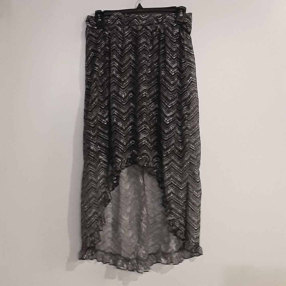 Black and white Cheveron pattern high low skirt